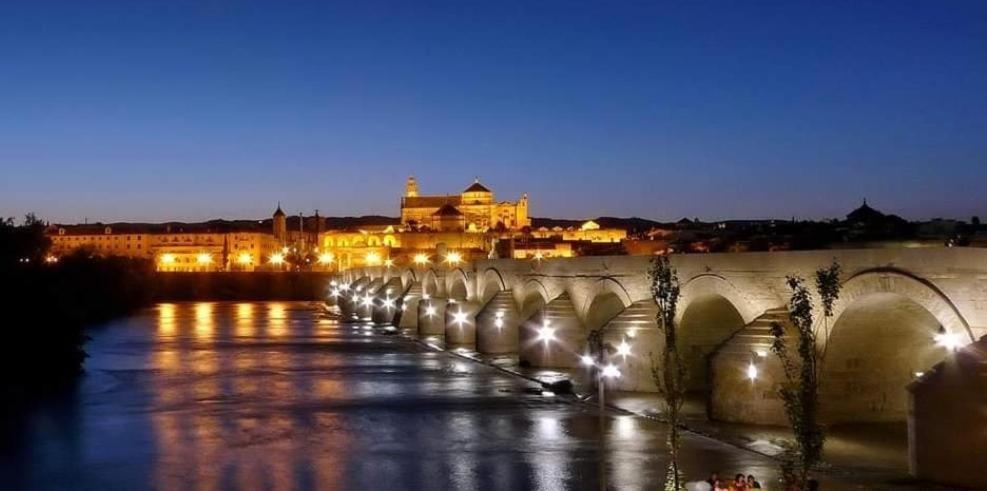 A 20 Metros De La Mezquita Catedral ,Apartamentos Turistico Cespedes 5 Cordoba Luaran gambar
