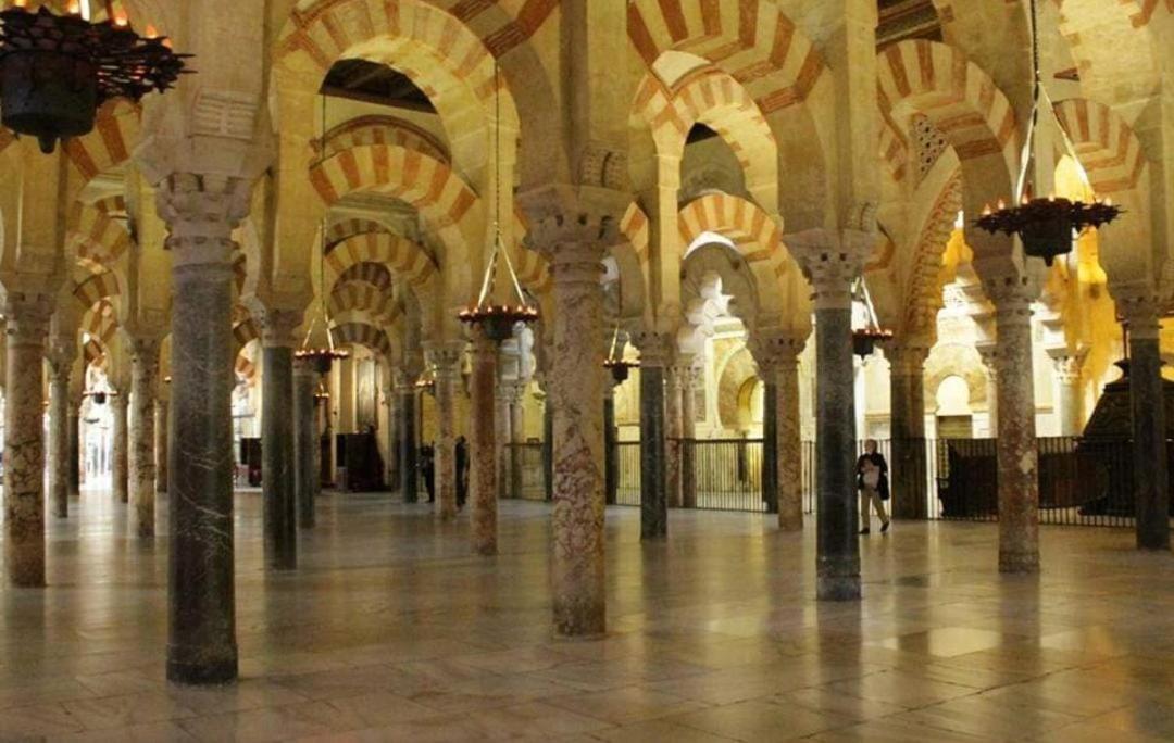 A 20 Metros De La Mezquita Catedral ,Apartamentos Turistico Cespedes 5 Cordoba Luaran gambar