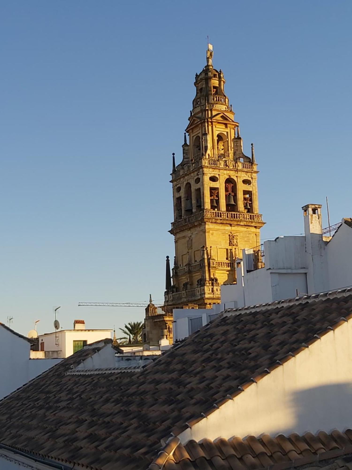 A 20 Metros De La Mezquita Catedral ,Apartamentos Turistico Cespedes 5 Cordoba Bilik gambar